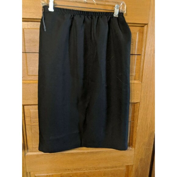 Size 10 Polyester Skirt Black Knee Length Slit Unbranded - Picture 2 of 5